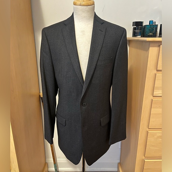 Calvin Klein Gray Flannel Suit 100% Wool 2-Piece 40L - Picture 2 of 10